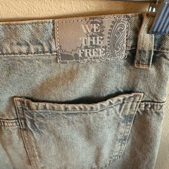 We The Free Tinsley Jeans Size 31 Light Wash Baggy High Rise Straight Leg - Picture 7 of 13
